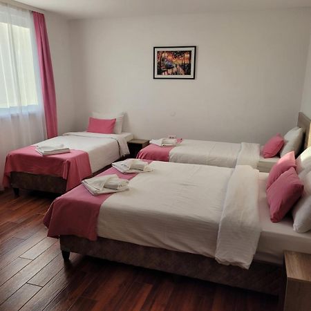 Dona, Altina Aparthotel Belgrade Luaran gambar