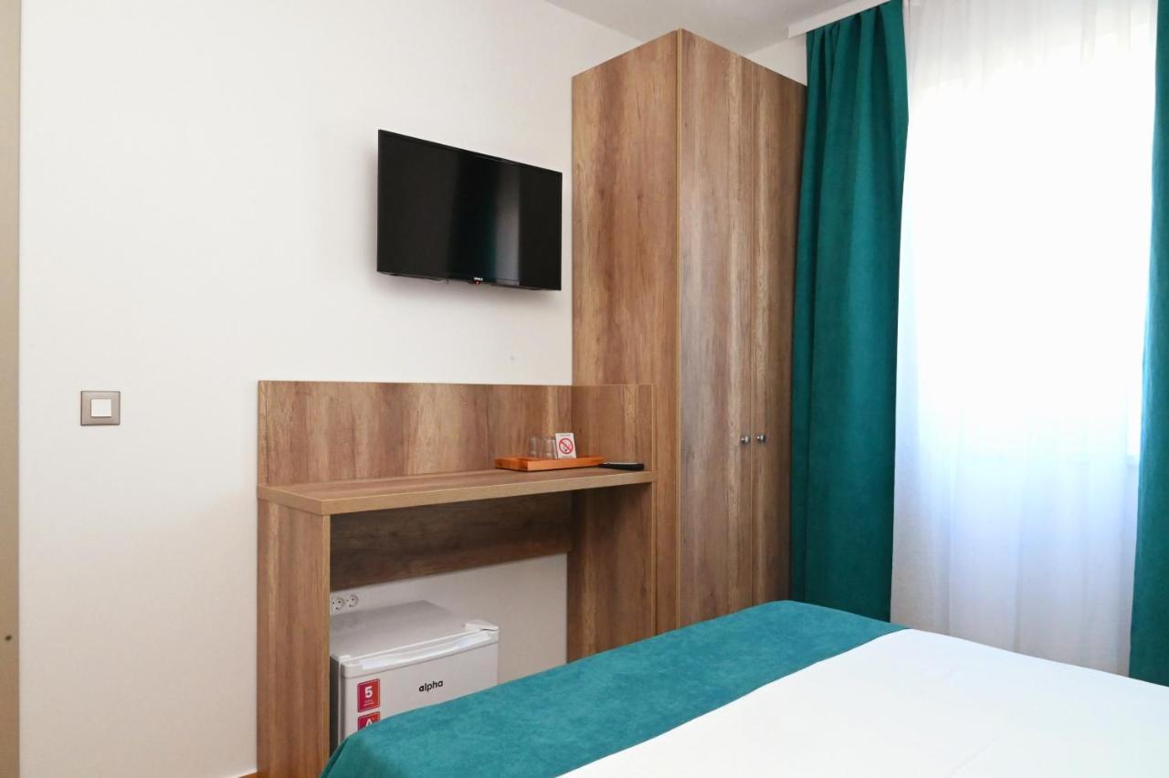 Dona, Altina Aparthotel Belgrade Luaran gambar