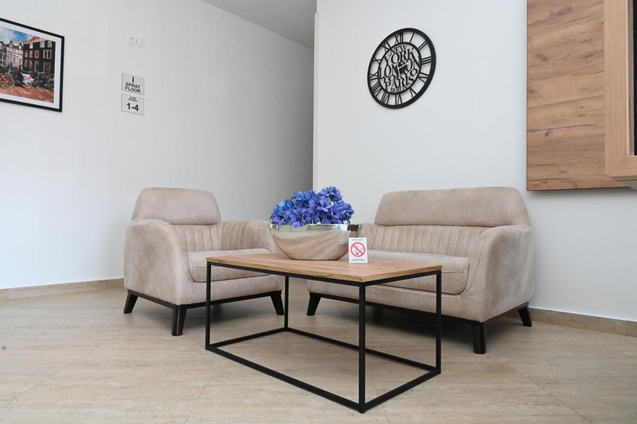Dona, Altina Aparthotel Belgrade Luaran gambar