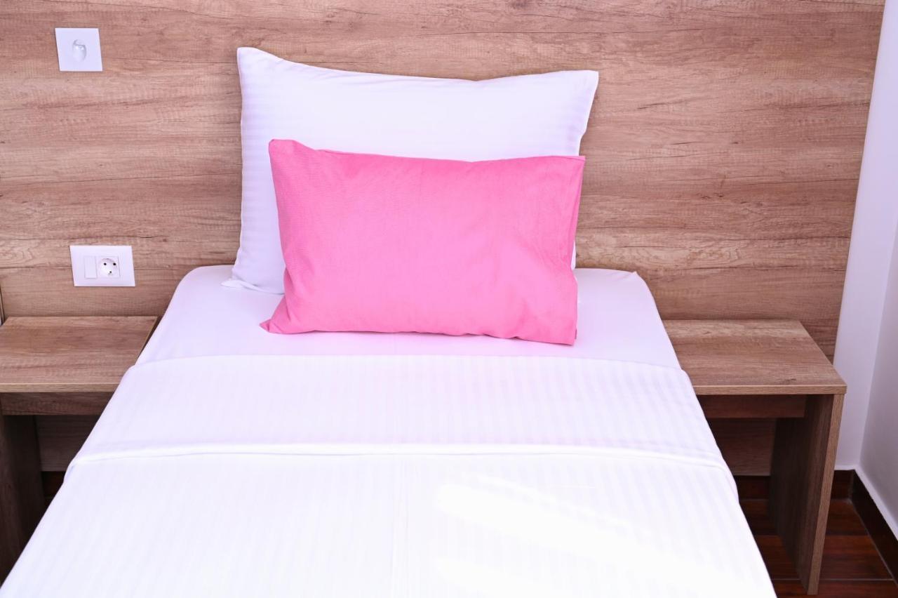 Dona, Altina Aparthotel Belgrade Luaran gambar